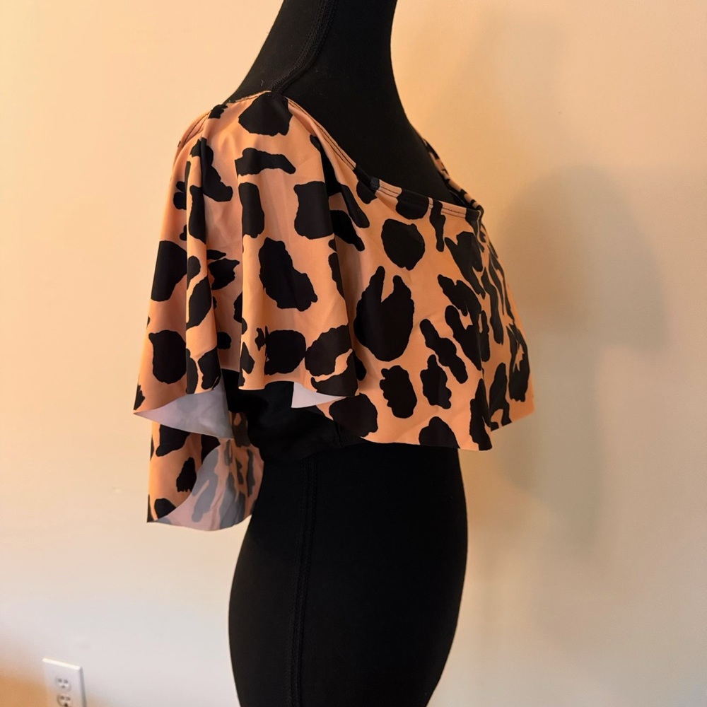 Leopard Ruffle Off-Shoulder Swimsuit - Picture 3 of 8